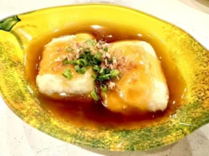 琉球個室居酒屋 AGUNIYAの特製たれのジーマミー豆腐