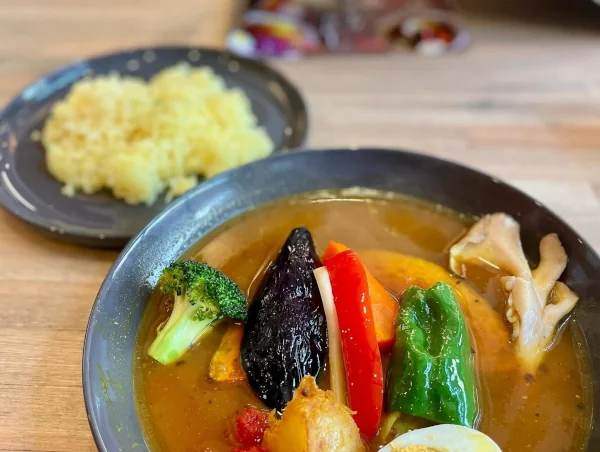 沖縄黒糖カレー あじとや 首里城店