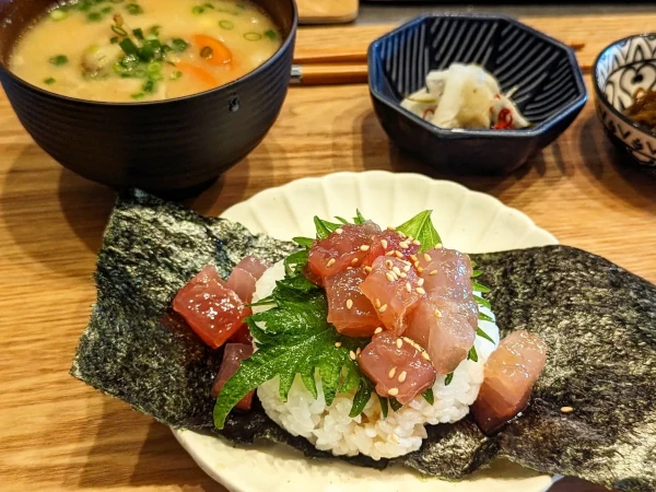 おむすび茶屋BURUNO