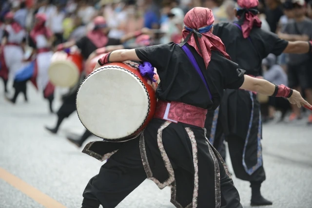 一万人のエイサー踊り隊