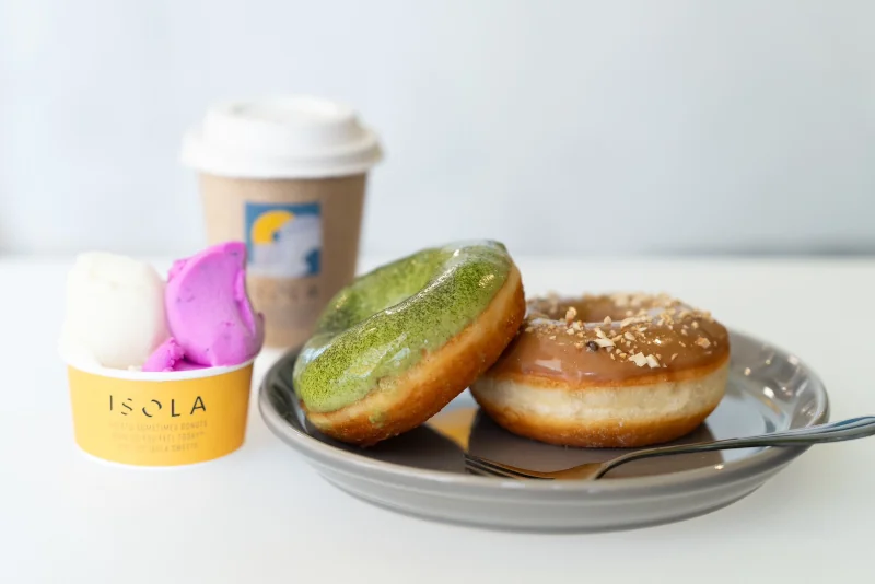ISOLA GELATO & DONUT