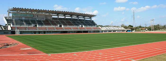 コザ運動公園陸上競技場