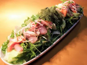 島唄ライブ居食屋 和おんの海いっぱいサラダ