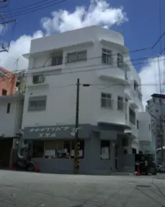 オキナワソバヤ ススルの外観