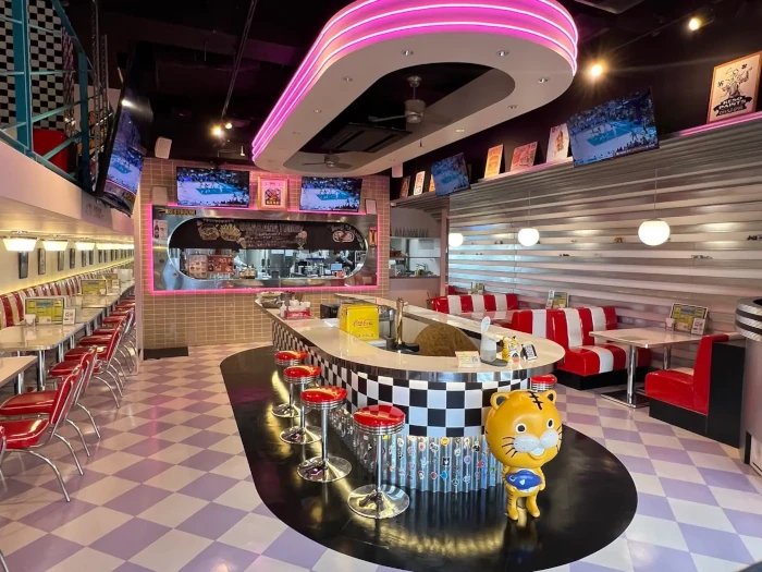 オサカナタイガー店内