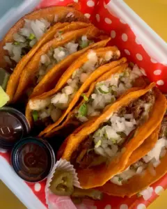 sabrosoのビリアタコス