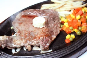 シーサイドドライブインのリブステーキ