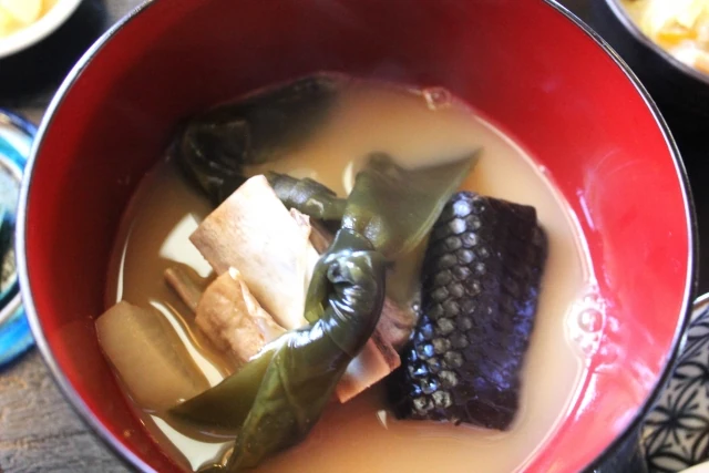 食事処とくじんのイラブー汁